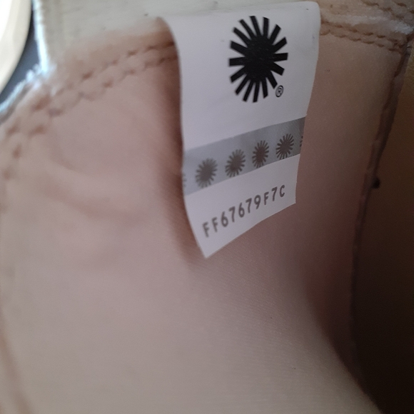 SALE! New UGG Kitlyn Leather Sneakers sz 10 - Picture 8 of 9